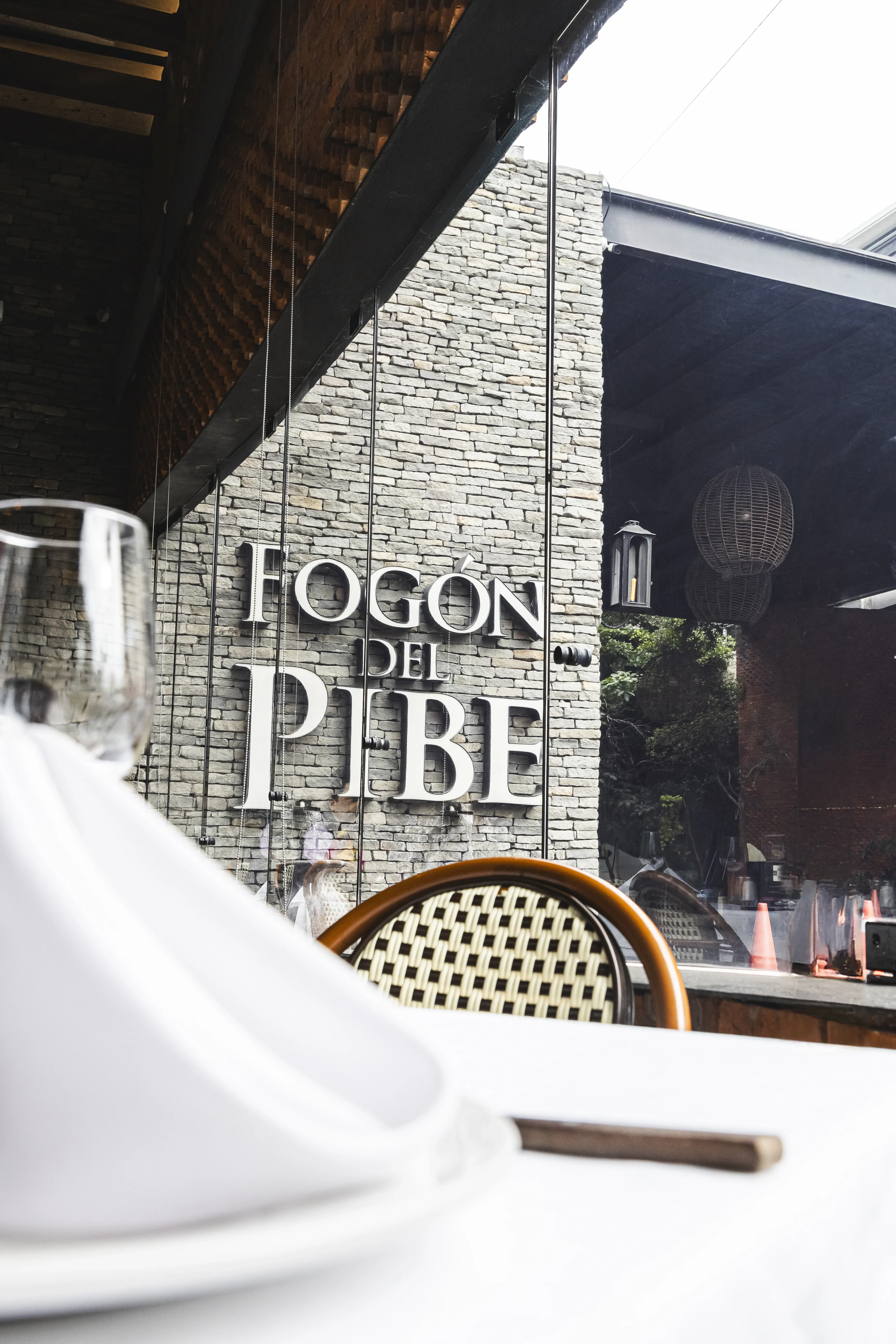 Interior de El Fogón del Pibe, parrilla argentina en Zapopan